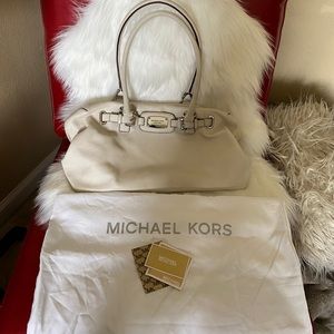 MICHAEL KORS White Pebbled Leather Satchel
